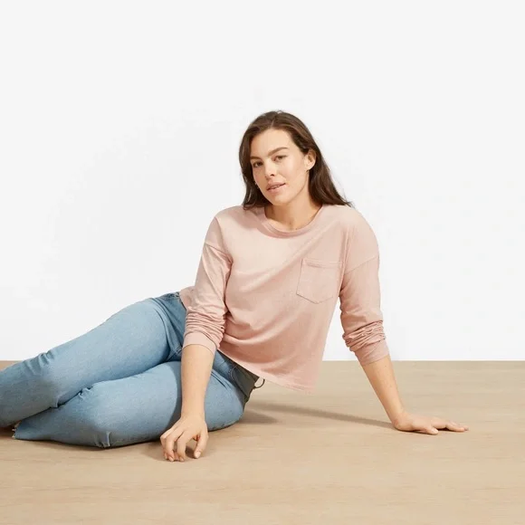 Everlane The Long-Sleeve Box-Cut Pocket Tee in Rose - Picture 2 of 7